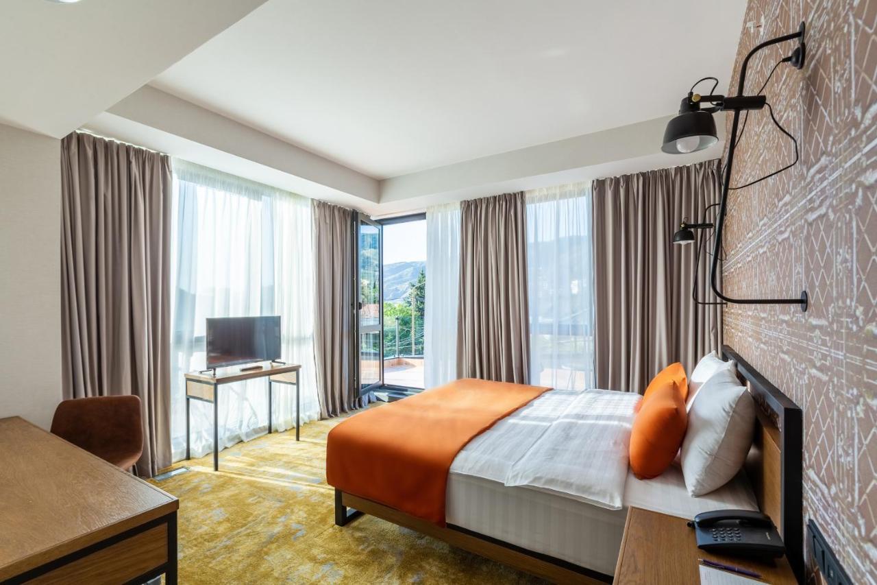 Biography Design Tbilisi Hotel Exterior photo